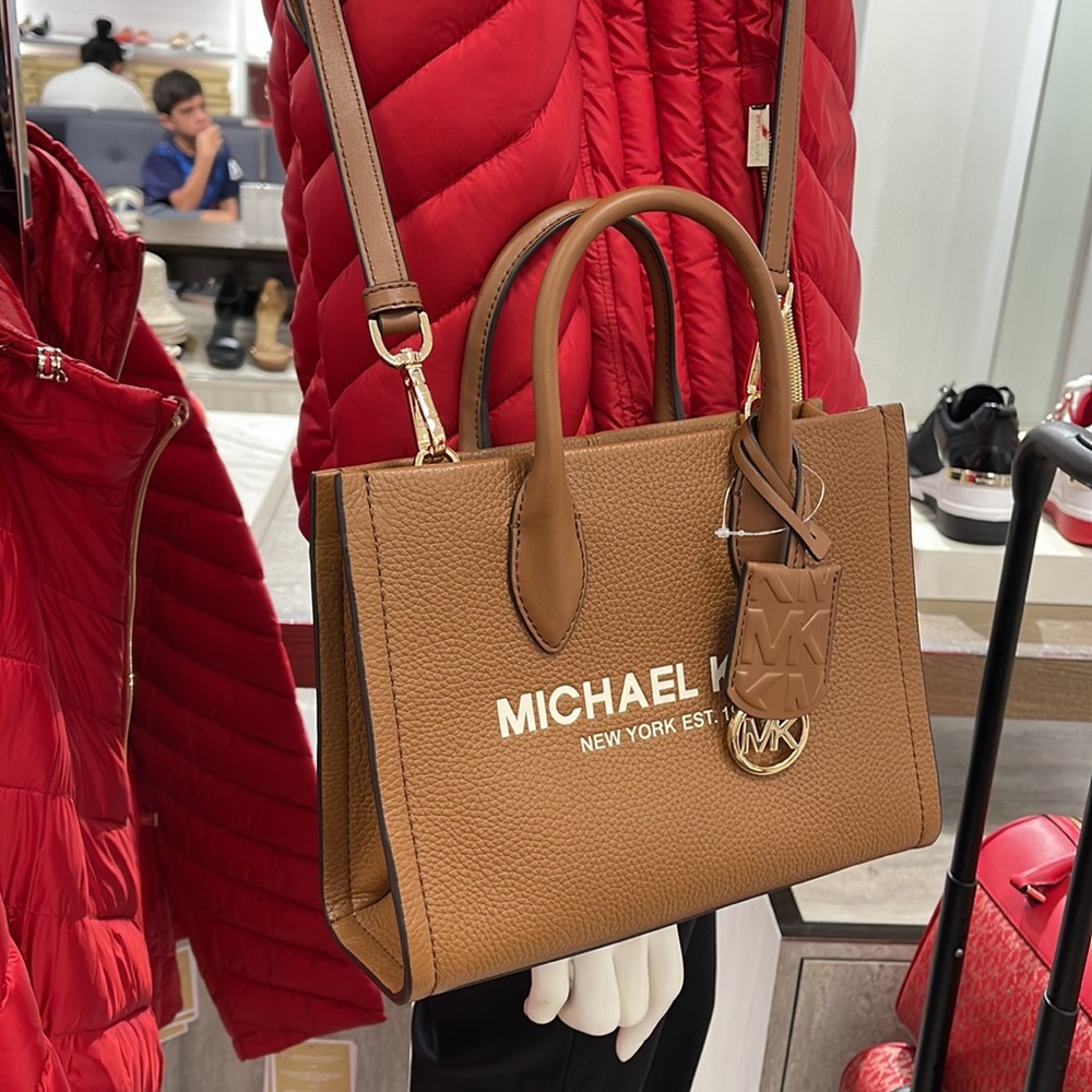 MICHAEL KORS Mirella Sm Shopper TZ XBody Pebbled Leather Crossbody
Luggage
NWT - Picture 14 of 16